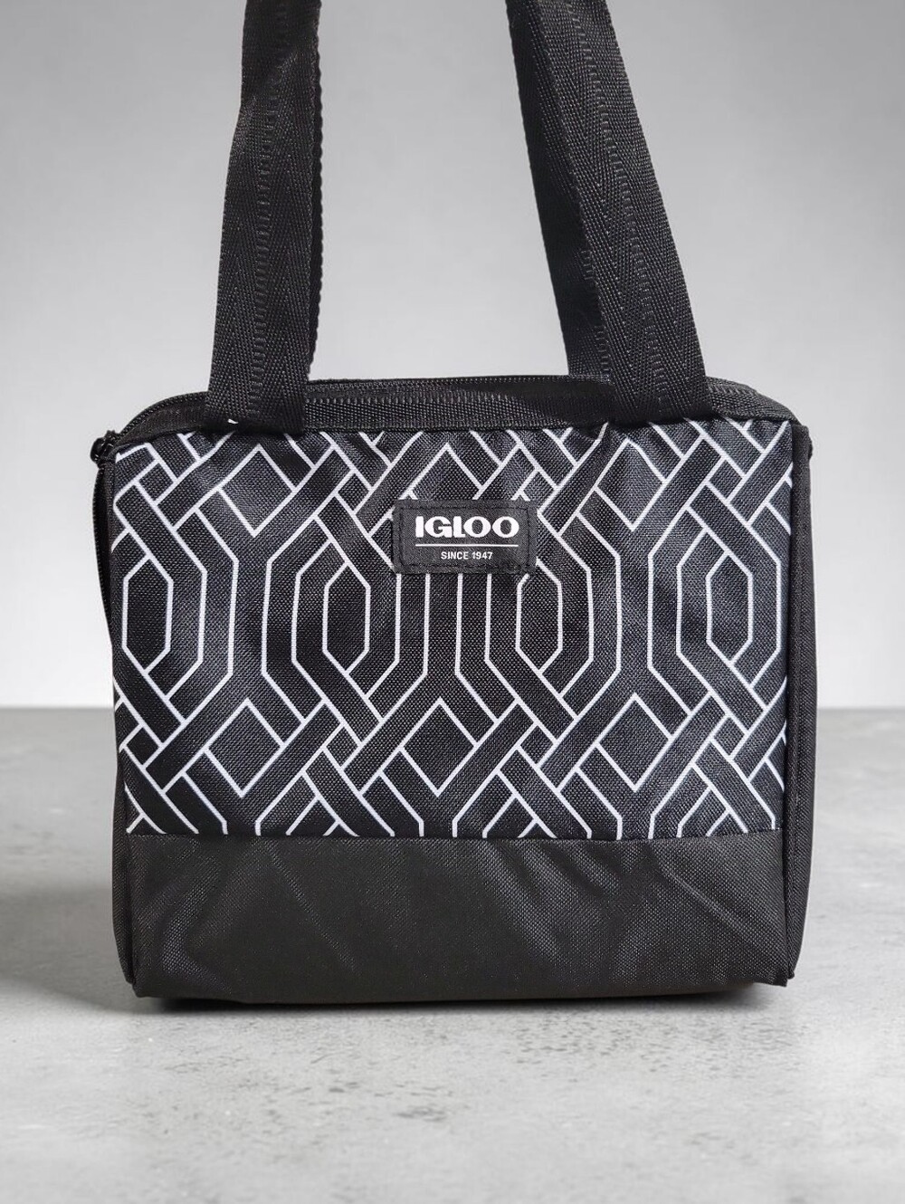 Igloo Soft Cooler Lunch Tote Can Holder Black/White Geometric Zip Closure 10×8×9